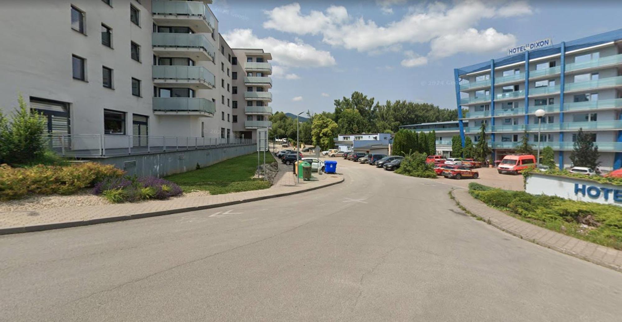 Alure Residences 1 & 24H Self Check-In, Free Parking In Front Of The Apartment Building, New Building, Terrace, Cafe With Breakfast In The Apartment Building, Next To The Aqua Park Банска-Бистрица Экстерьер фото